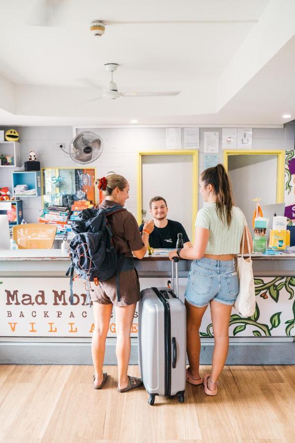 Mad Monkey Village Cairns Luaran gambar