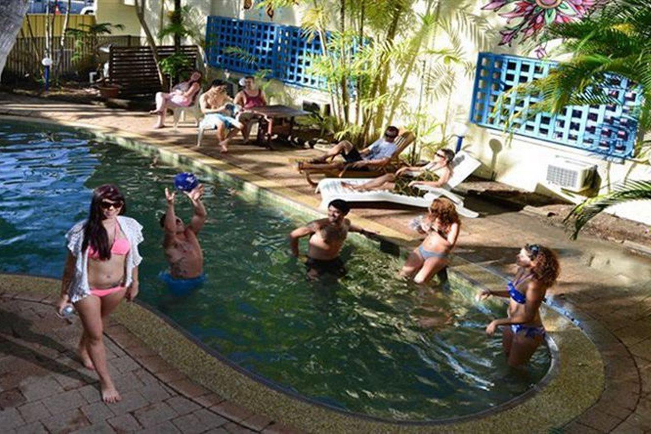 Mad Monkey Village Cairns Luaran gambar