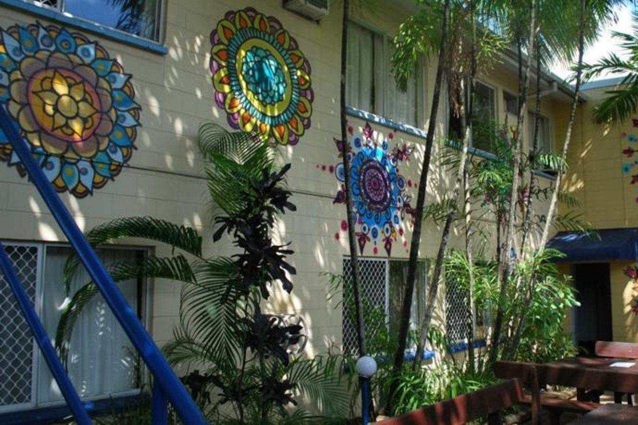Mad Monkey Village Cairns Luaran gambar