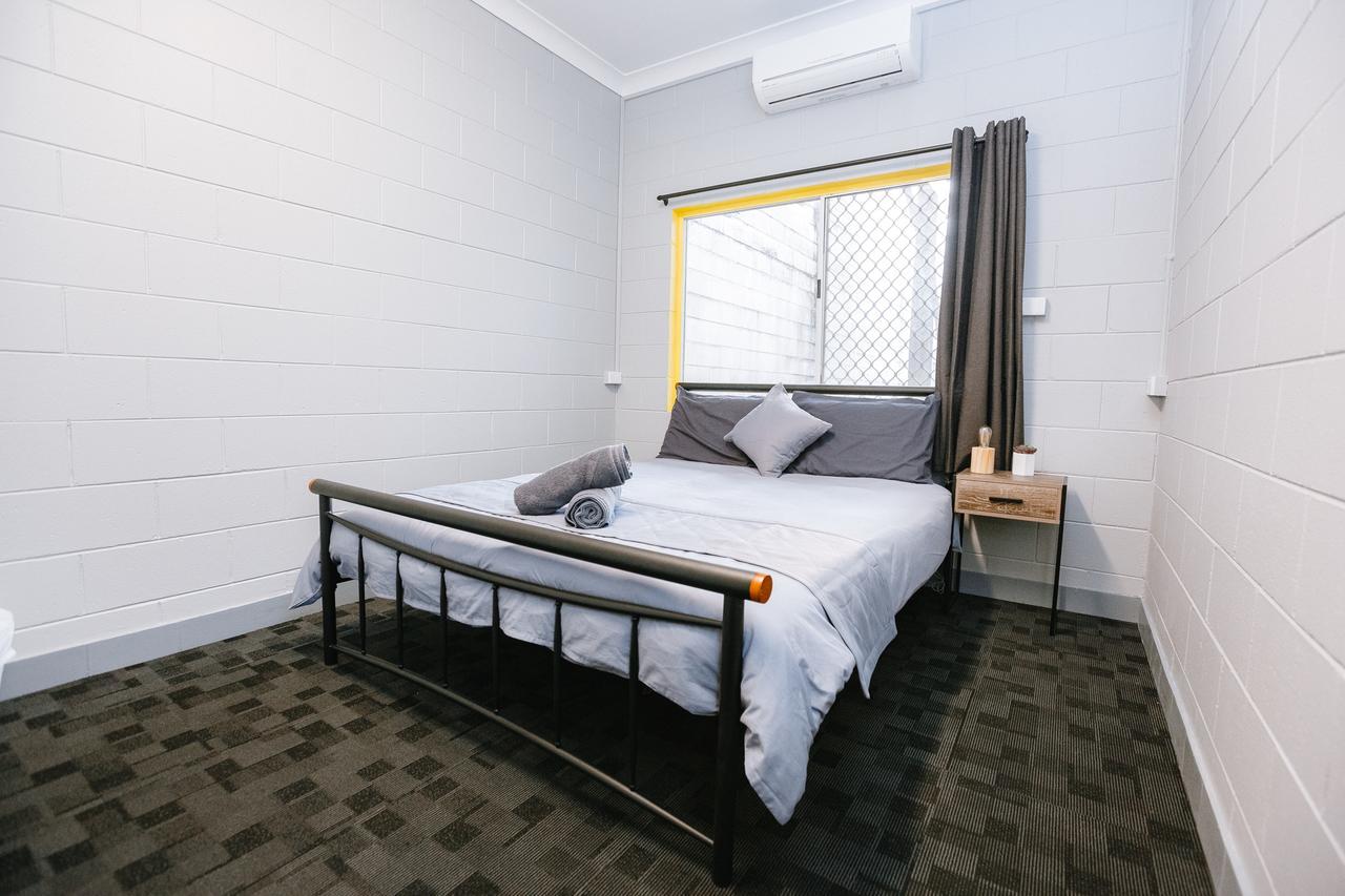 Mad Monkey Village Cairns Luaran gambar