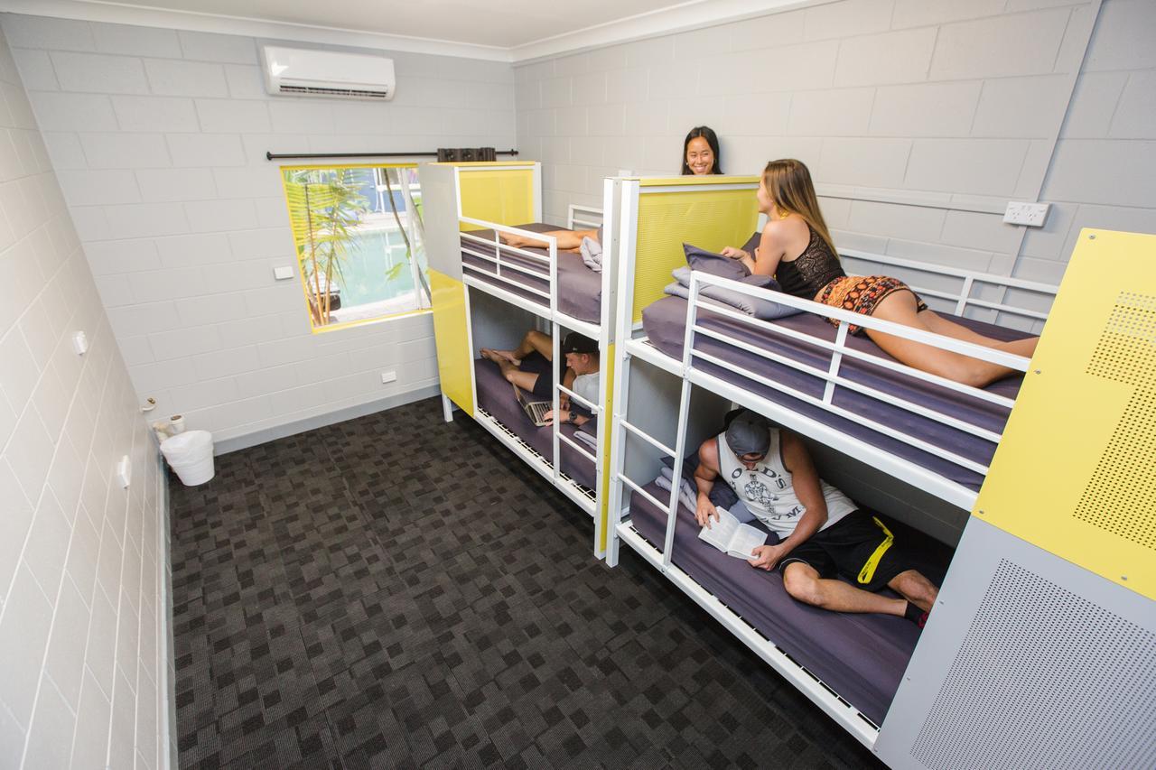 Mad Monkey Village Cairns Luaran gambar