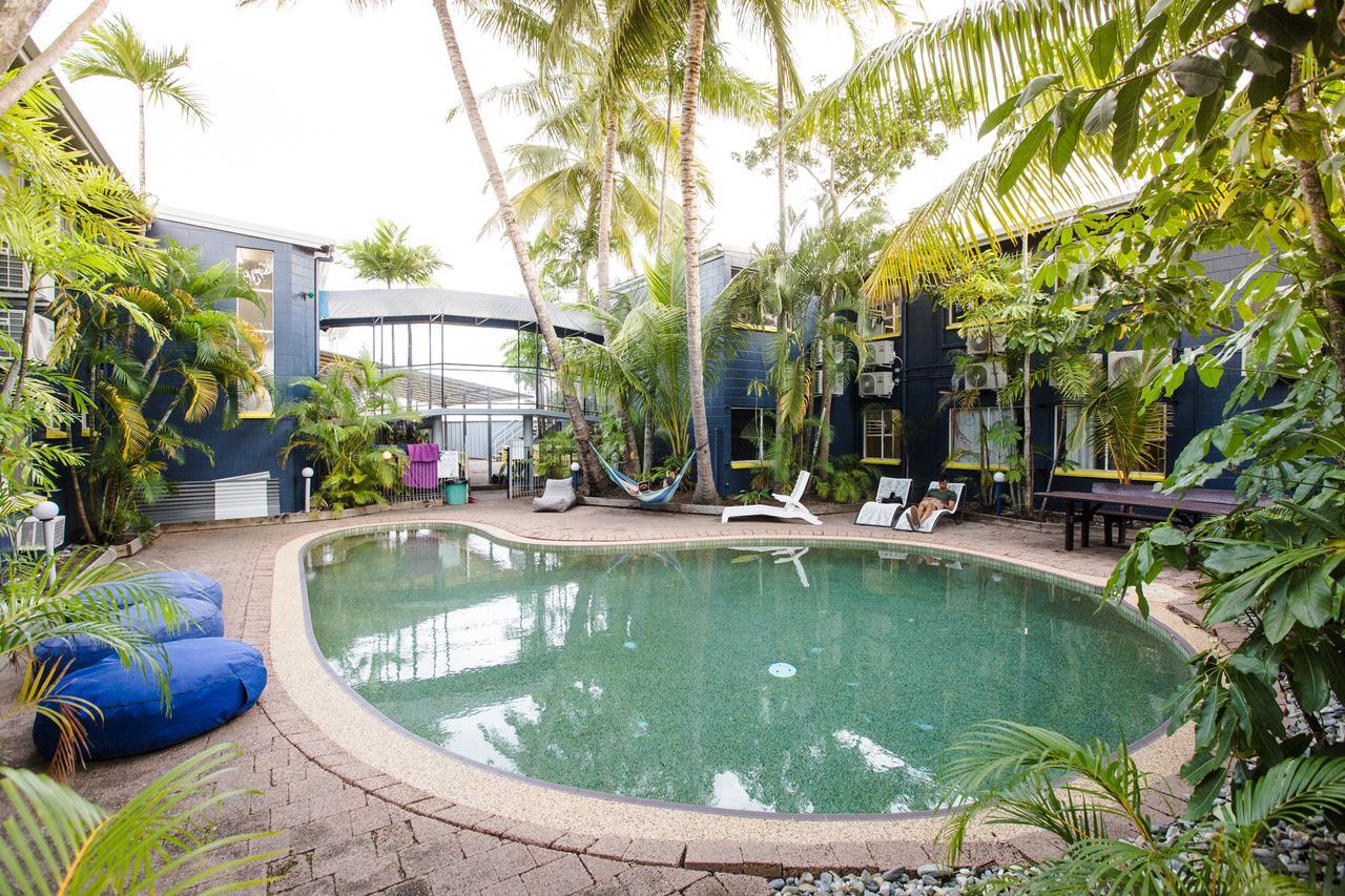 Mad Monkey Village Cairns Luaran gambar