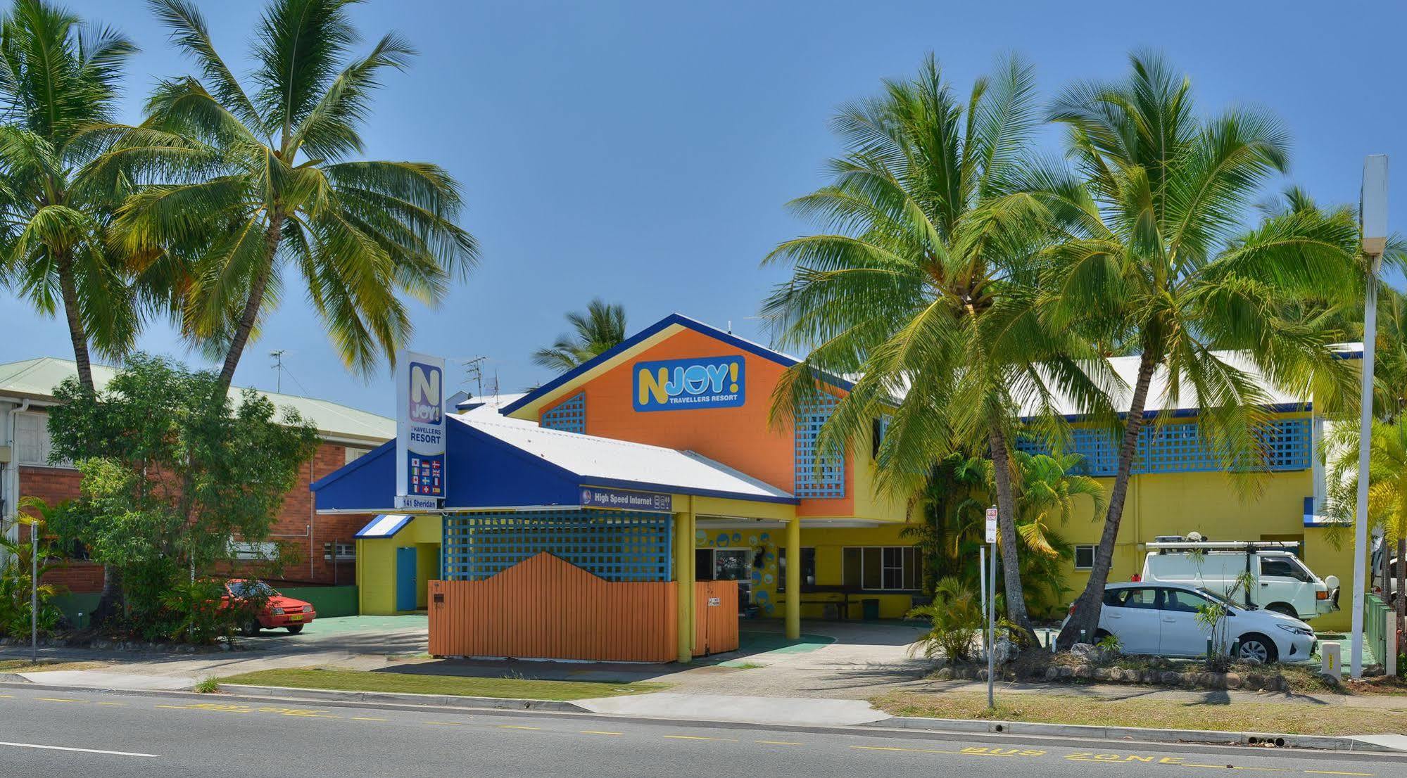 Mad Monkey Village Cairns Luaran gambar