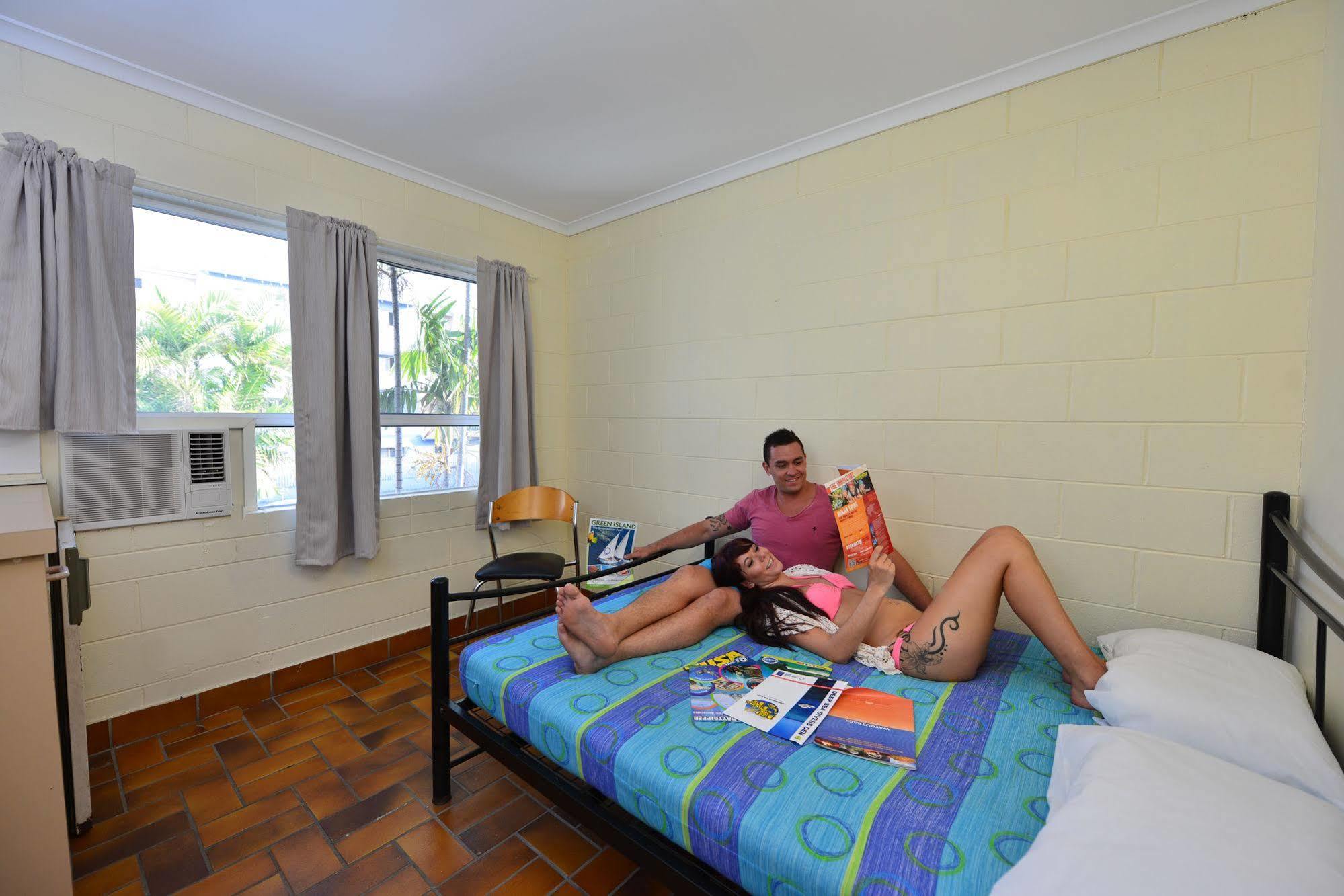 Mad Monkey Village Cairns Luaran gambar